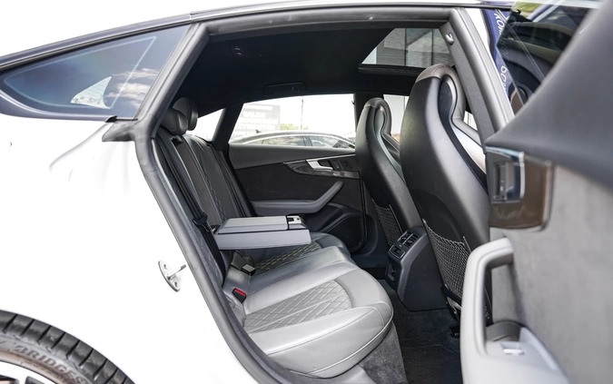 Audi S5 cena 164900 przebieg: 105873, rok produkcji 2017 z Ostrzeszów małe 704